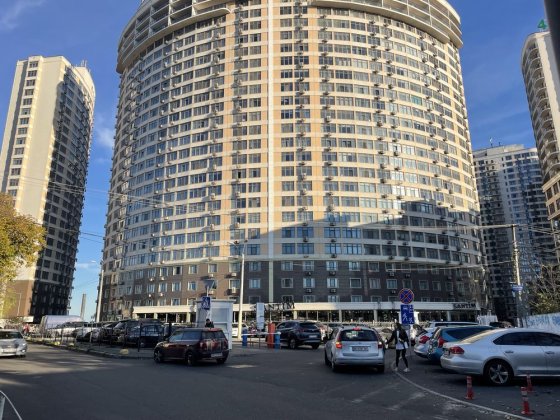 Аренда паркоместа в подземном паркинге 27 44 45 48 Жемчужина посуточно