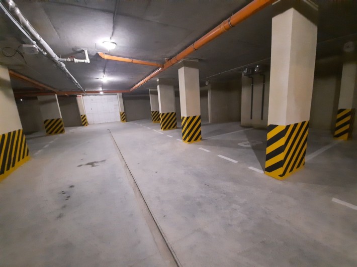 Оренда паркомісця Стрийська 45 ЖК Леви Міста - фото 1