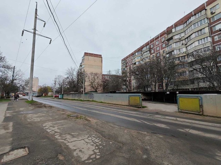 Сдам широкое место на стоянке ул Шишкина угол Люстдорфской - фото 1