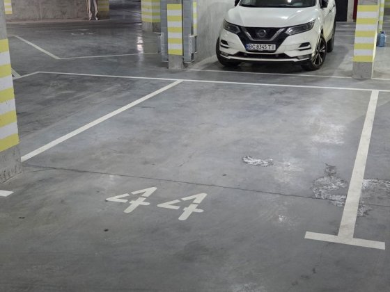 Сдам в оренду паркомісце в підземному паркінгу Львов