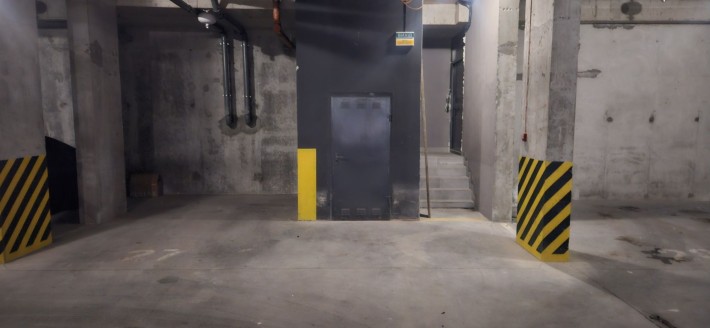 Оренда паркінгу ( паркомісця) шириною 3,75 м  в новобудові по вулиці С - фото 1