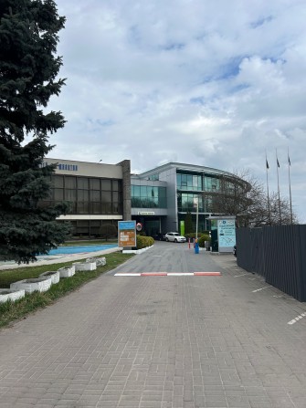 Оренда боксу в підземному паркінгу (площа Слави, Арсенальна) - фото 1