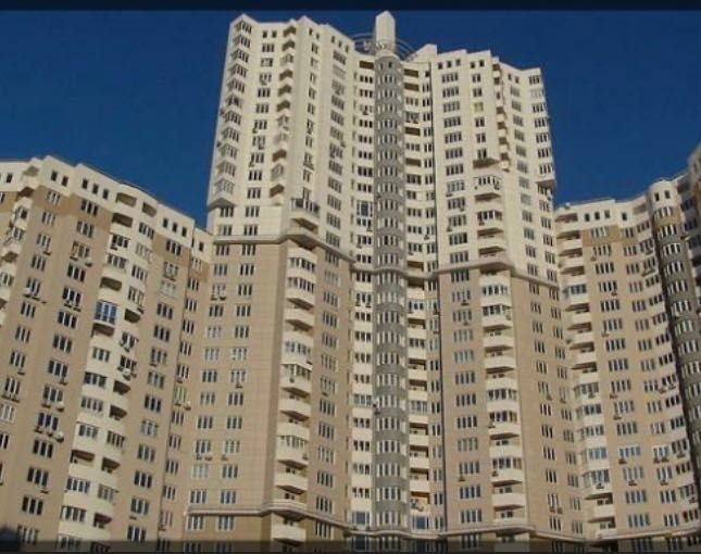 Оренда паркомісця з можливістю заряджати електромобіль за адресою Срібнокільська 1 - фото 1