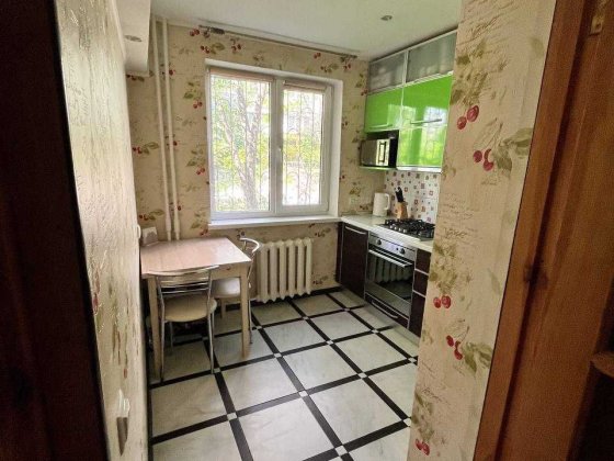 Довгострокова оренда 2 кімн квартири (м Берестейська) Киев