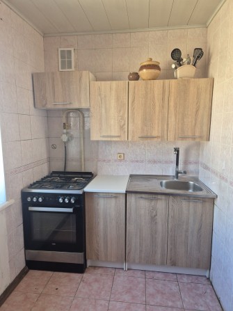 Солом'янка, вул. Кочура 8,2х кімнатна роздільна з ремонтом - фото 1