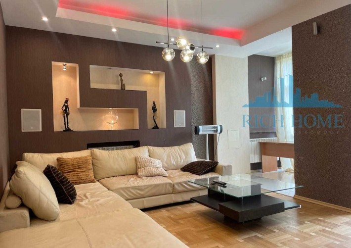 Шикарна 3к, м Політех 5хв, пр-т Берестейський 30, низький поверх, газ - фото 1