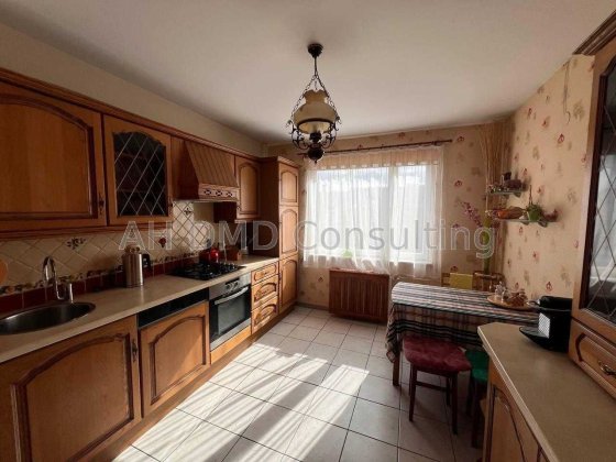 Оренда 3-кімнатної квартири по вул. Пулюя Івана, 3. Метро Вокзальна.