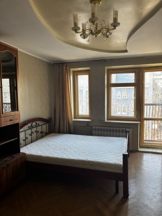 Квартира 3 кімнатна+ кухня Поділ в Хорева 32 біля метро - фото 1