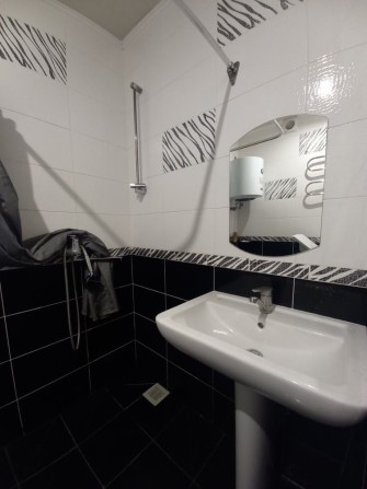 Сдам свою квартиру возле метро центр Сырец новый дом - фото 1