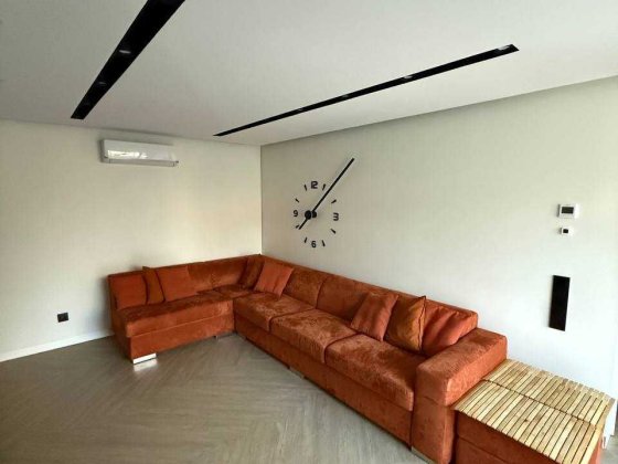 Здам  2к квартиру на довгострок Київ