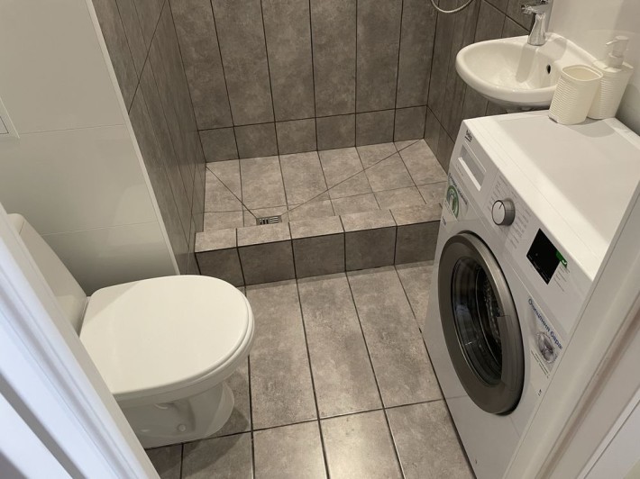 Файна таун, вул. Салютна, Нивки, КАН - фото 1