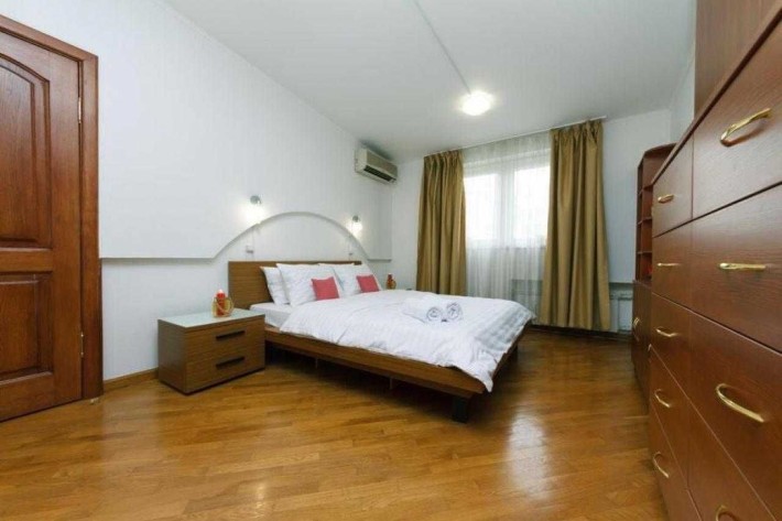 ЦЕНТР • вул. Євгена Чикаленка, 19 • 4-кімнатна • 160 м² • дворівнева - фото 1