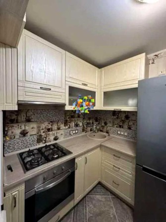 Здається 3-к квартира з чудовим ремонтом, біля м.Нивки 5 хв пішки - фото 1