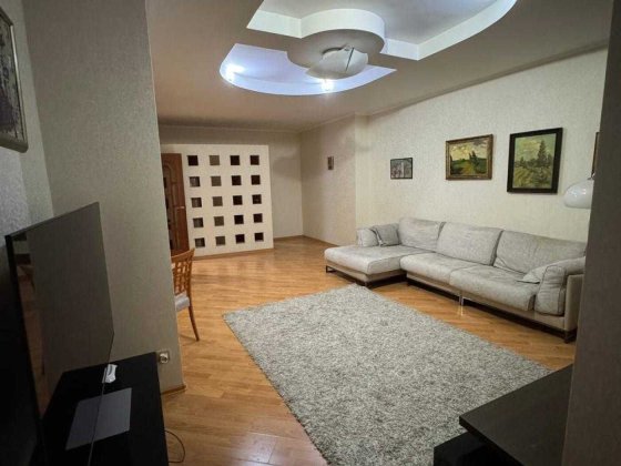 Здається в оренду квартира біля Ботанічноо саду 115м2 Шевченківський Киев