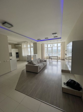 Без комісії ! 2-к квартира в ЖК «Пори року» Генератор на все - фото 1