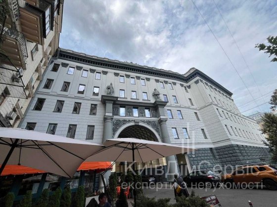 Оренда 3 кімнатної квартири Прорізна 10 Центр метро Хрещатик