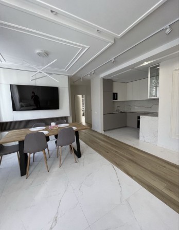 2к  Квартира! ЖК Time, Соломʼянський, метро Вокзальна , Паркінг - фото 1