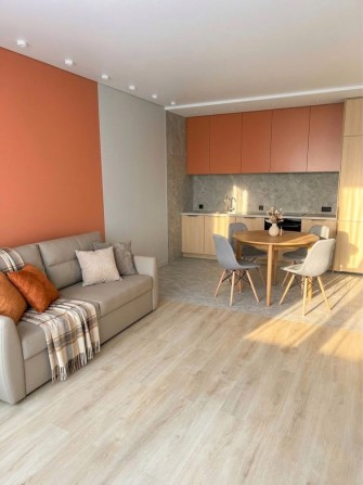 Окленд Okland пр-т Повітряних сил Соломенський р-н Вокзальна Перша зда - фото 1