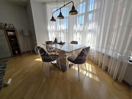 5-к квартира 182м2/6 поверх, в серці Києва,вул.Олеся Гончара 26-28 Киев