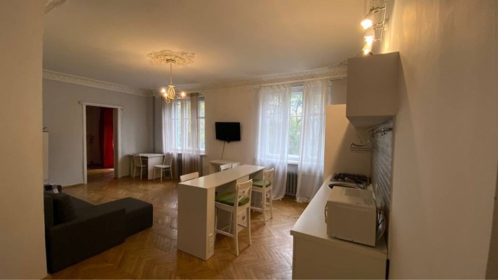 Трехкімнатна квартира на Білоруський - фото 1