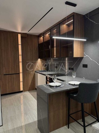 Оренда 2-к квартири бізнес-класу ЖК Manhattan City, 10 поверх, авторський ремонт - фото 1