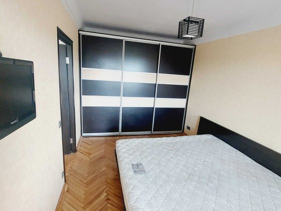 Сдам 2 к.квартиру, пр-т Берестейский (Победы) 22, метро-1 мин!!! Киев