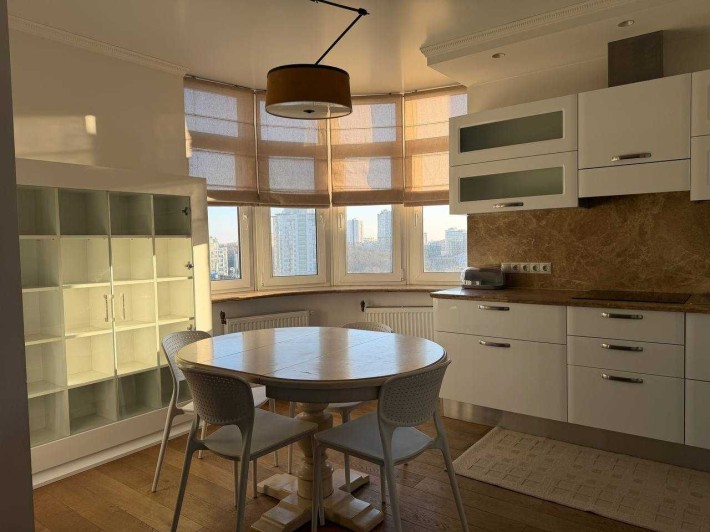 Липківського 18, м.Вокзальна, оренда 2к, Генератор на ліфт, воду! - фото 1