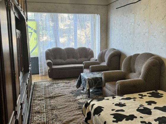 Без% Сдам большую1к квартиру,Метро Дорогожичи 5мин пешком,44 мкв, 2 эт Киев