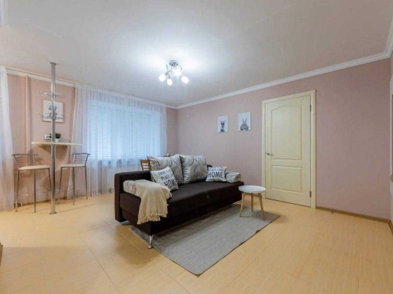 2к на Подолі(Турівська 4) вул. 2хв від метро Т.Шевченка від власниці