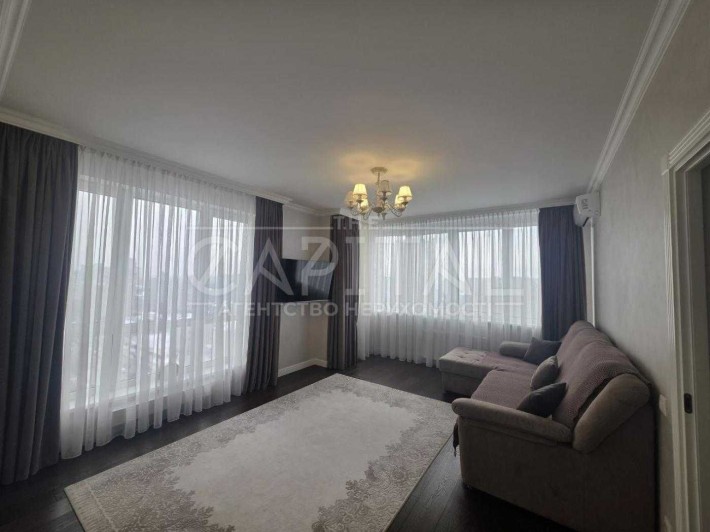 Оренда 2к вул. Лобановського 15/7  2 спальні + вітальня Еко Флоу - фото 1