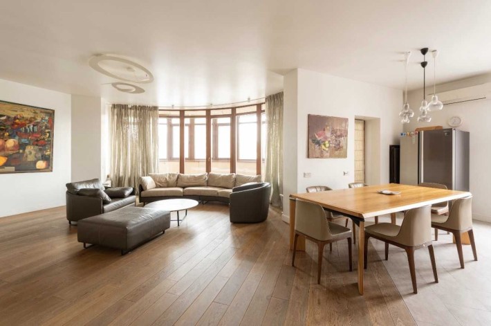 Жилянская ул. 59 ЖК "Дипломат холл", 4-комн. Без комиссии! - фото 1