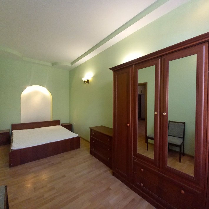 Твій простір - 2к, сталінка, метро Лук'янівська - фото 1