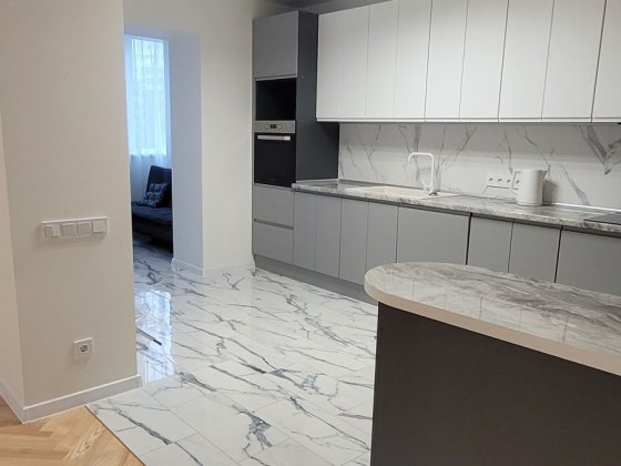 Здам в оренду 3 кімнатну кв., Гончара 52, Золоті Ворота Киев