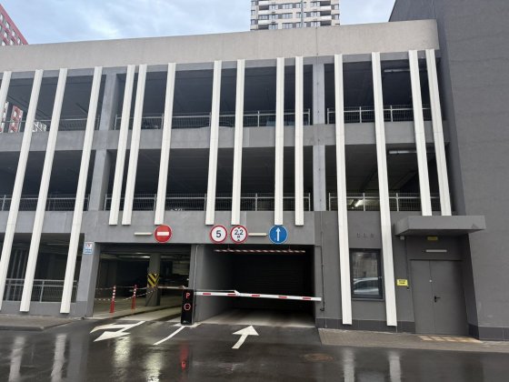 Оренда паркомісця Варшавський 3 Київ