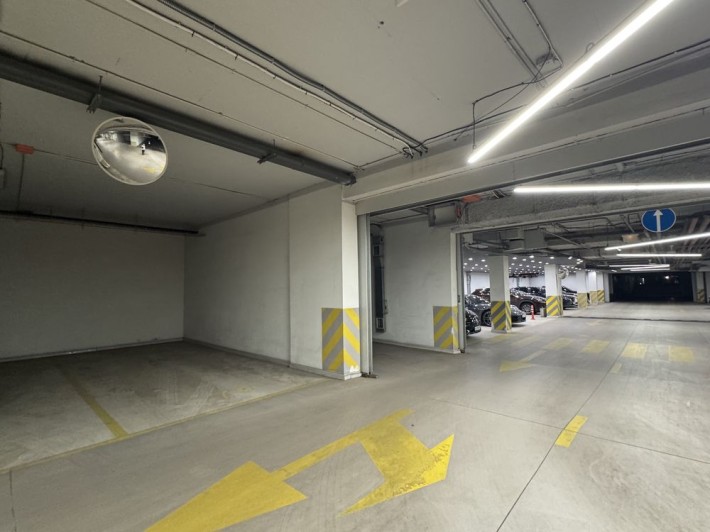 Здам в оренду місце в паркінгу ЖК Бульвар Фонтанів Саперне Поле 5 - фото 1