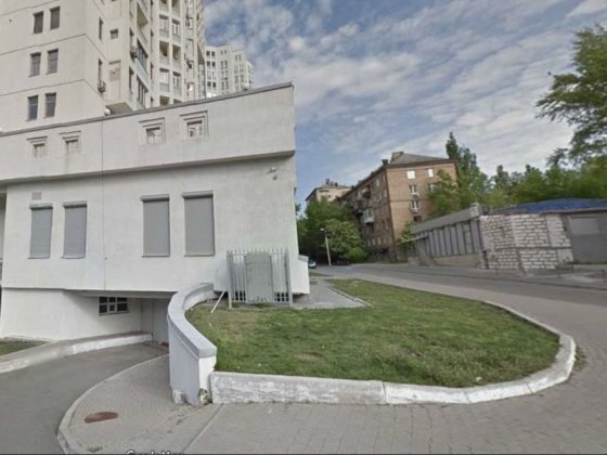 Оренда паркомісця  в підземному паркингу Київ