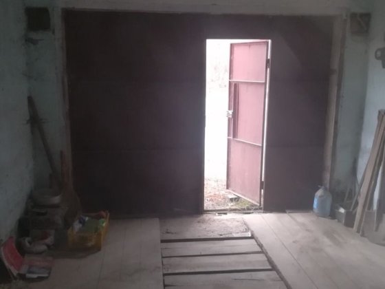Гараж вул. Електроапаратна 5б біля електроапаратного заводу. Рованцы