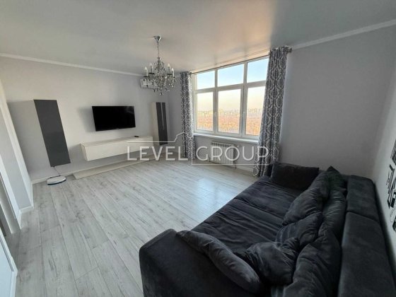 Оренда 2-к квартири з ГАРАЖЕМ ‼️ Автономний бидинок! Закрита територія. Підземний паркінг. Поруч пос Київ