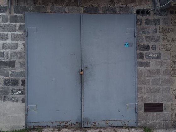 Большой с большими воротами Краматорськ