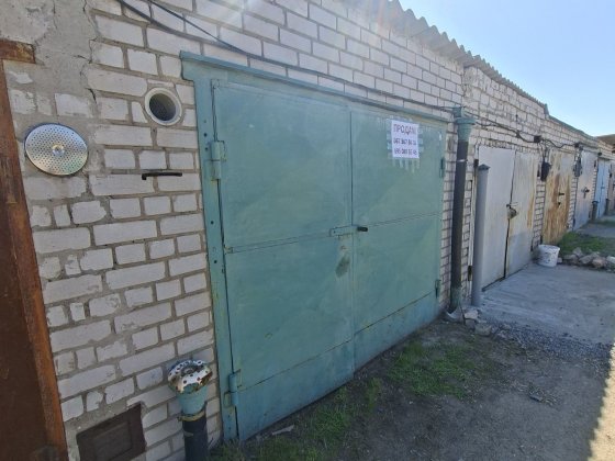 Продам гараж , вул.Сільвестрова, Самар