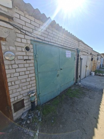 Продам гараж , вул.Сільвестрова, - фото 1