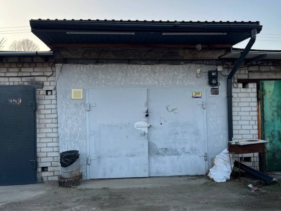 Добротный гараж ,в кооперативе "Лада".