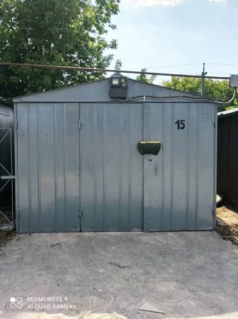 Продается в гаражном ко́оперативе 3 приватизированный гараж - фото 1