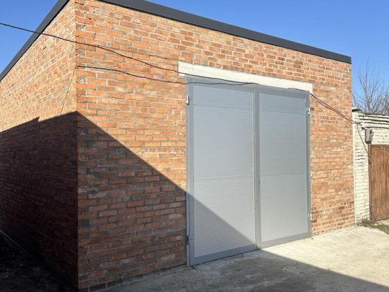 Новозбудований гараж Луцк