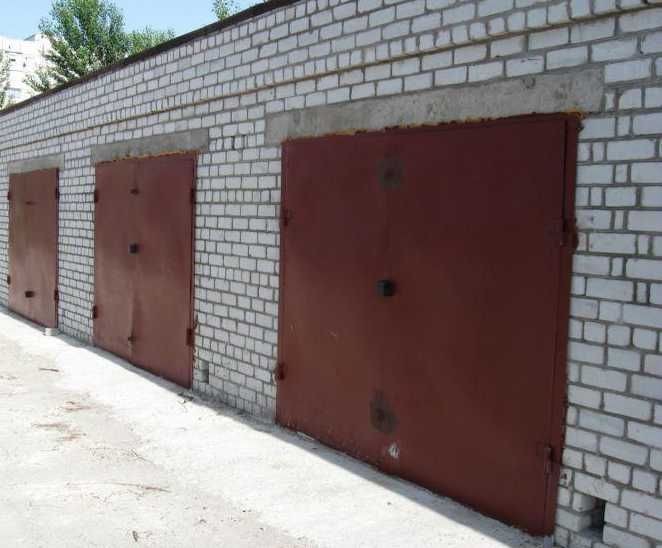 Гараж, кутовий, двоповерховий. Кооператив Авангард. - фото 1