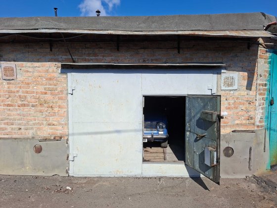 Кап. кирпичный гараж с подвалом Кооператив «Автотурист» р-н Боженка. Полтава