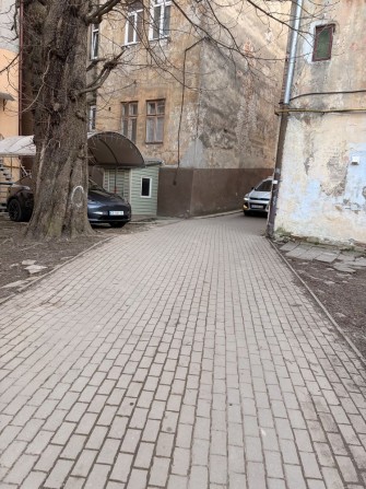 Гараж Центр Міста Українська-Шевченка - фото 1