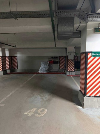 Паркомісце на Печерську, ЖК Триумф - фото 1