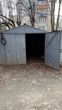 Продам металевий гараж зі світлом Космонавтів - фото 1