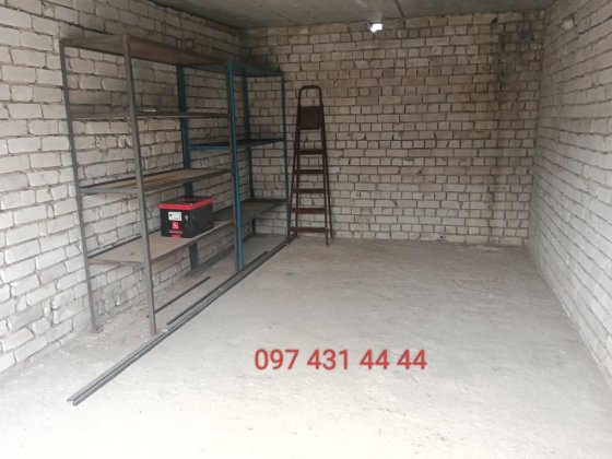 Гараж  ГК Салют (Каштановая) + погреб, 2 этаж